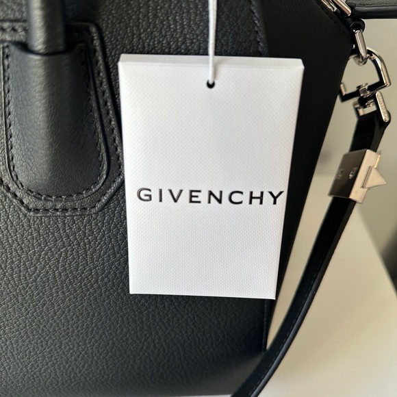 Givenchy Antigona Medium - Picture 14 of 15